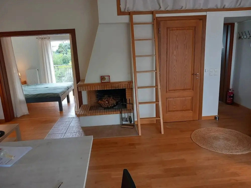 Pavlos Loft Apartment - Leontari Garden Escape