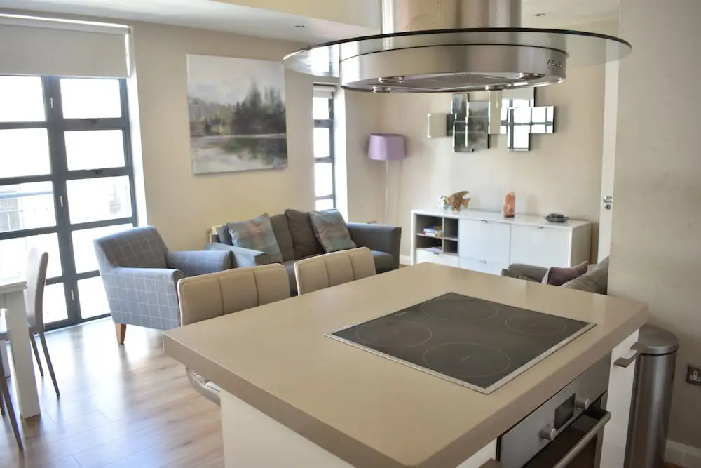 3 Bedroom Apartment In Temple Bar