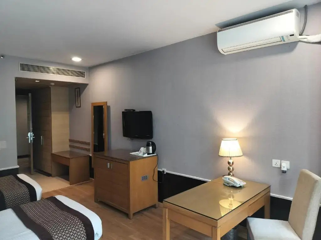 Bellanta Hotel, 7km from IGI Airport Delhi