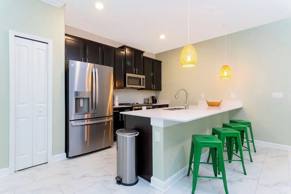 Gorgeous 5 Bd w Pool Close to Disney Champions Gate 948
