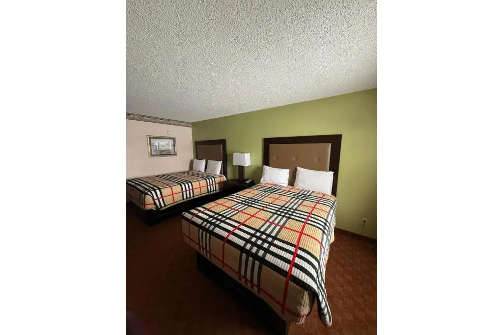 Victorian Inn By OYO Whitesboro US Hwy 82