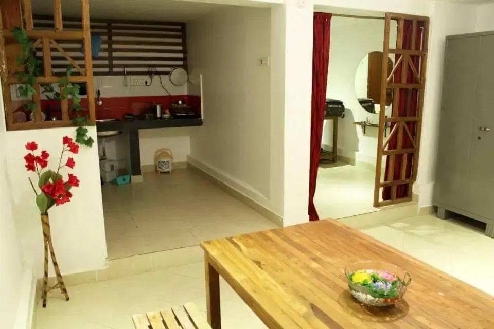 Kapoor Tourist Cottage