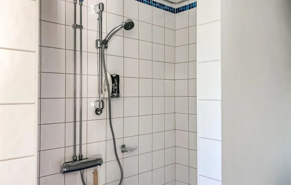2 Bedroom Awesome Home In Kosta