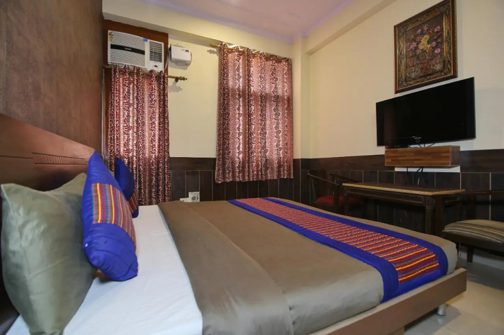 Hotel Sarthi