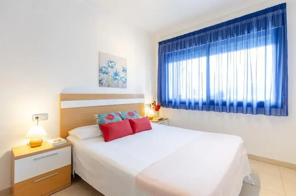 1bed & Sofabed-seaside Apt-quiet Location-parking