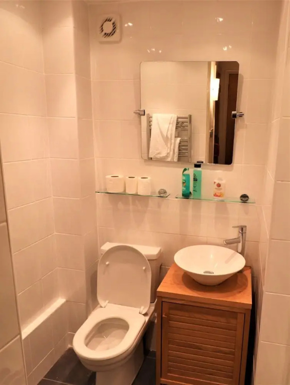 A Comfortable Studio on Pavillion Way Burnt Oak