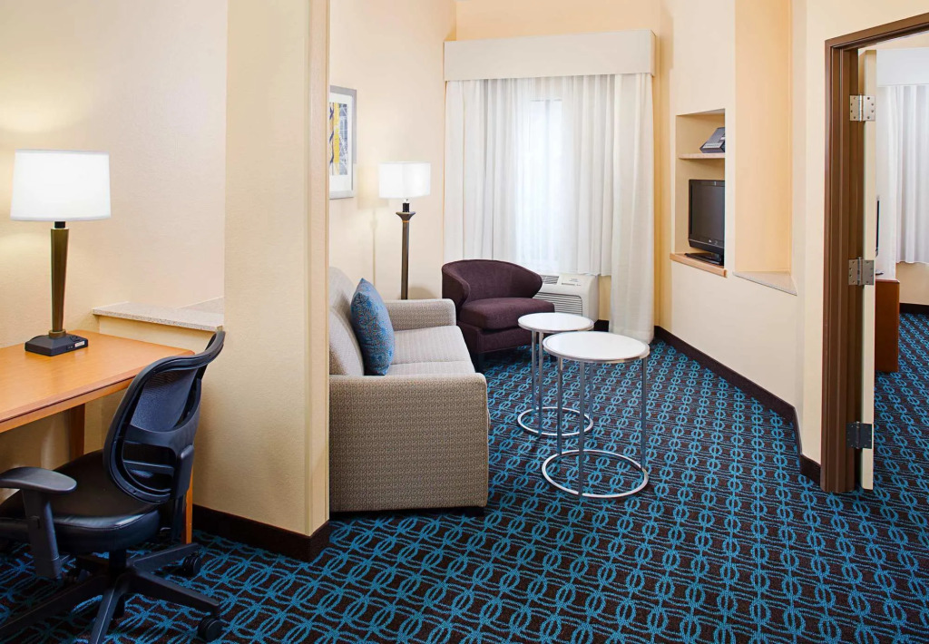 Fairfield Inn & Suites by Marriott Lafayette South