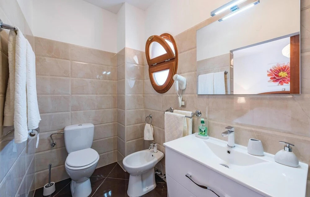 Stunning Home in Vabriga With Wifi and 3 Bedrooms