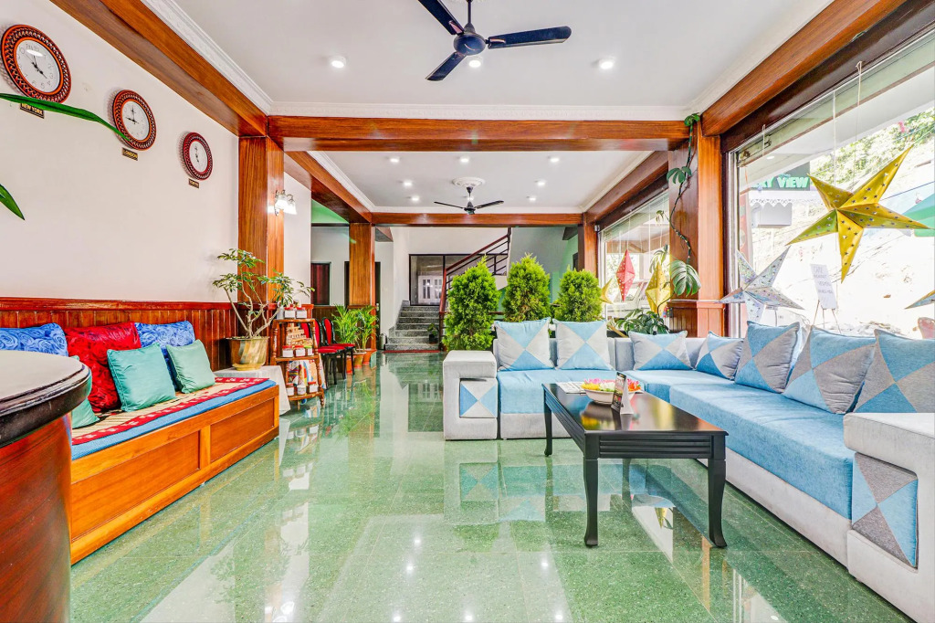 FabHotel Greenery View