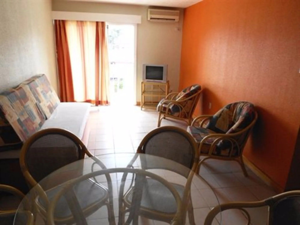 Elixir Hotel and Serviced Apartments