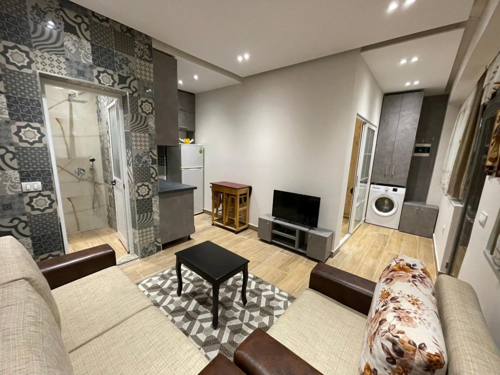 Modern 1 Bedroom City Apartment