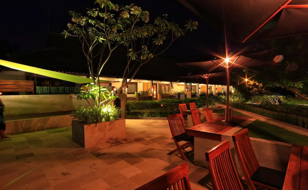 JavaCove Beach Hotel