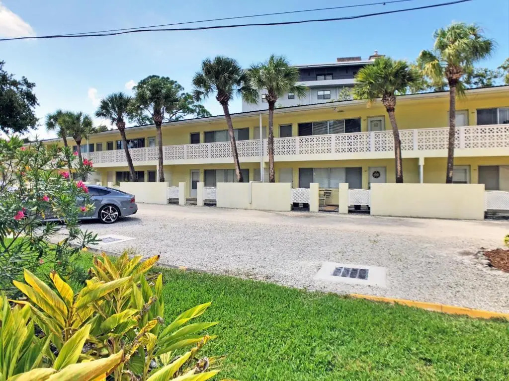 Sea Club II 5955 #8E