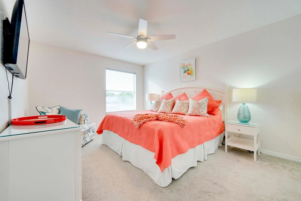 Large Villa - Close to Disney with extended patio and golf course views