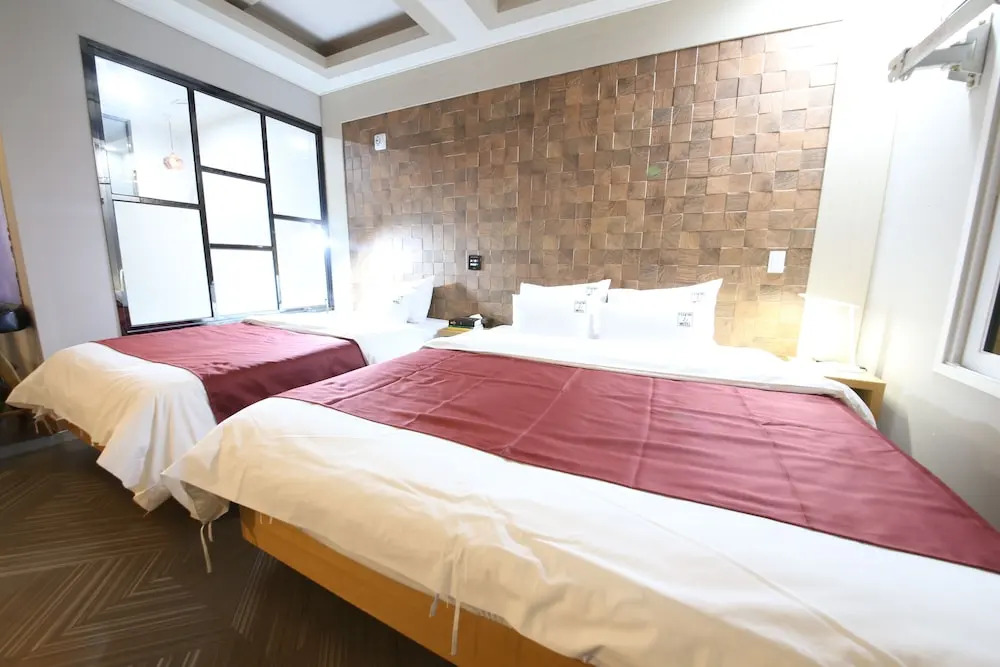 Legend Motel