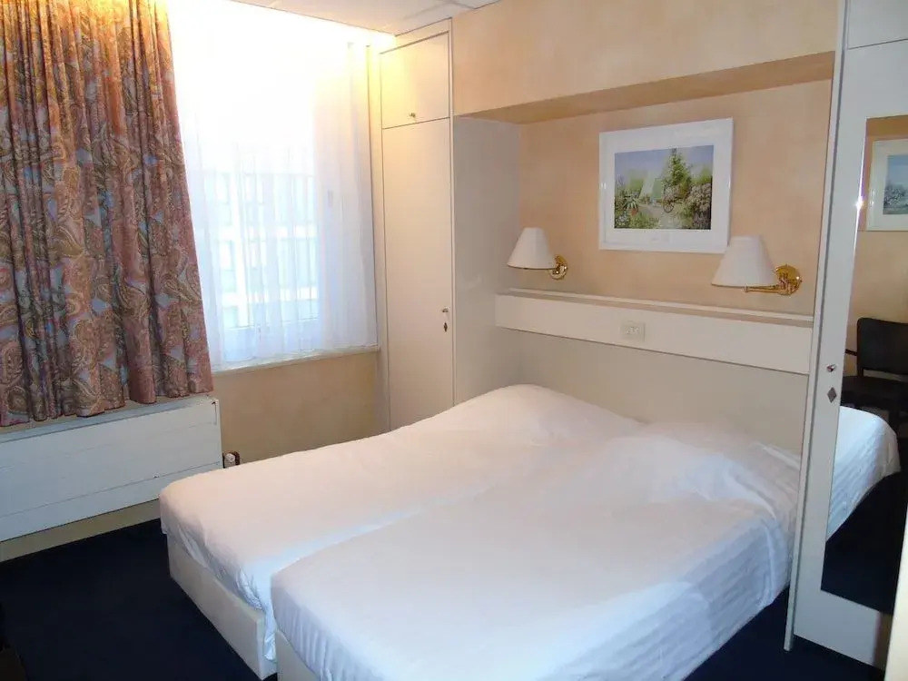 Hotel Pacific