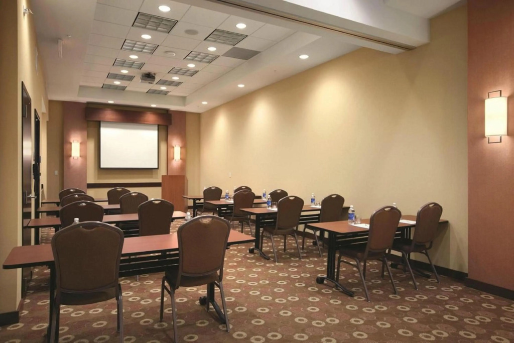 Hyatt Place Des Moines Downtown