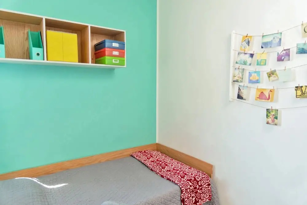Save, pretty apt. W/playground, in Monterrey’s Center, 3 room, 1KSB, 2 SB, 2BTH. By Mty Living. S2 702