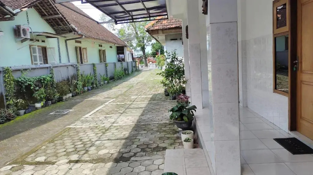 OYO 91233 Bismo 85 Family Syariah