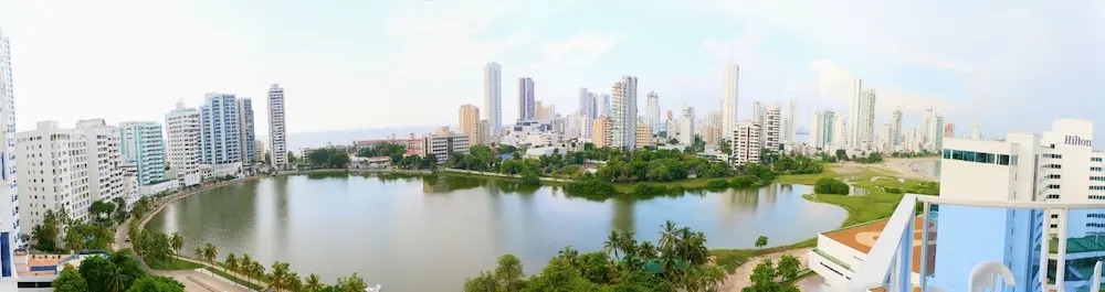 Beachfront Apartment 6 People 1105A