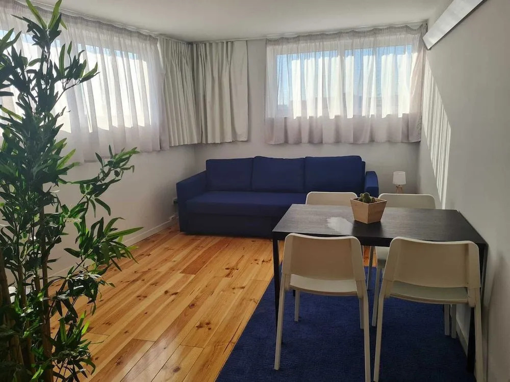 Museuflat 1 Bedroom Apartment in City Center