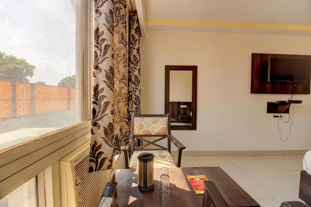 FabHotel PS Grand