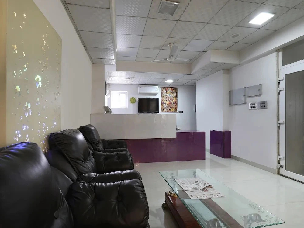 Akhand Homes by OYO Rooms