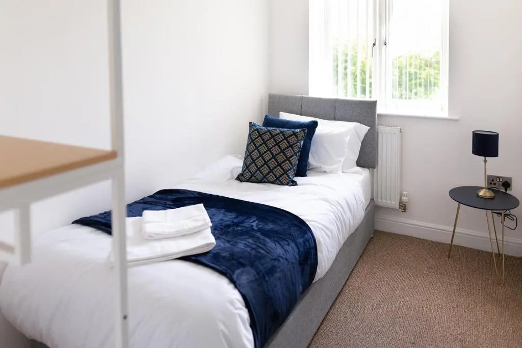 New & Spacious & Contractors & Leisure & Free Parking