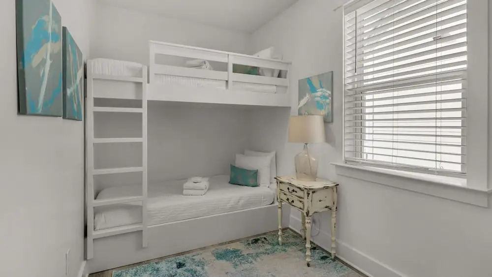 6-seater Golf Cart, Sleeps 16, Close to the Beach!
