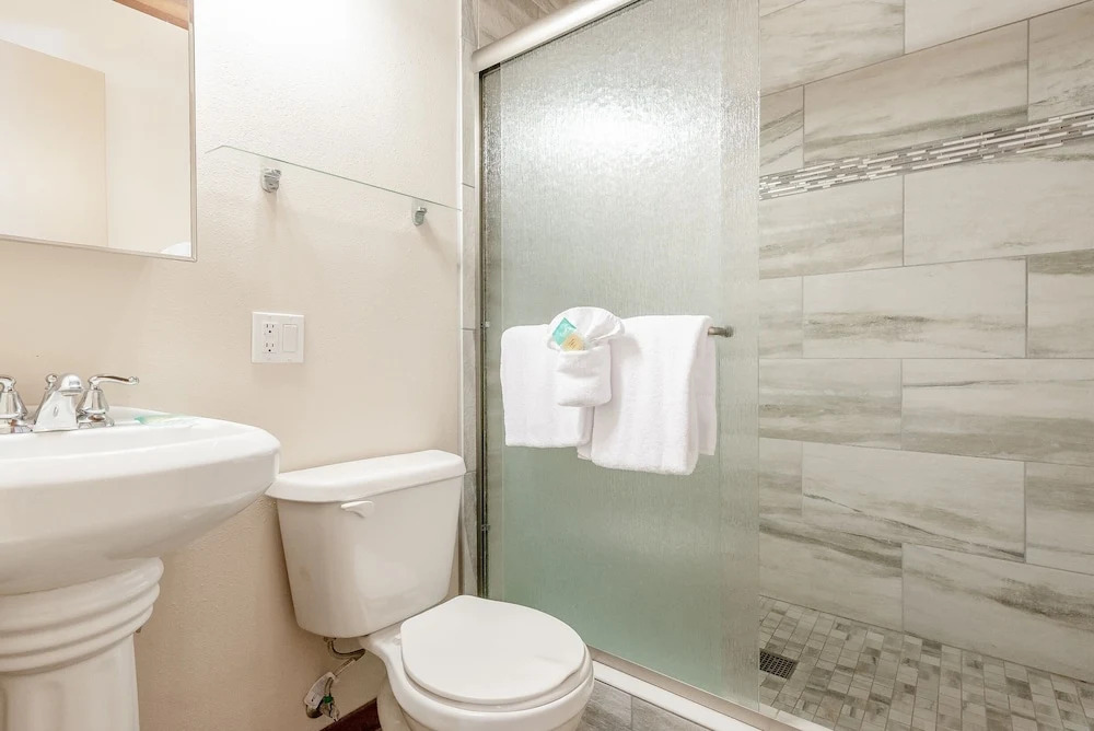 New Listing! Horizons 4 W/ Pool & Hot Tub 1 Bedroom Condo