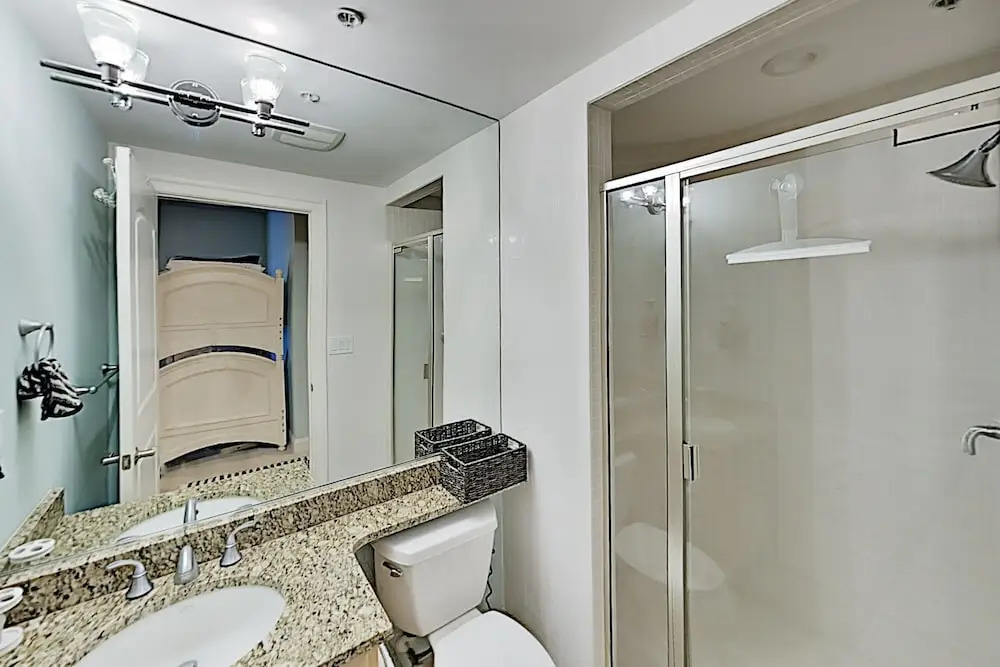 Lovely Waterfront W/ Balcony - Near Beach! 3 Bedroom Condo