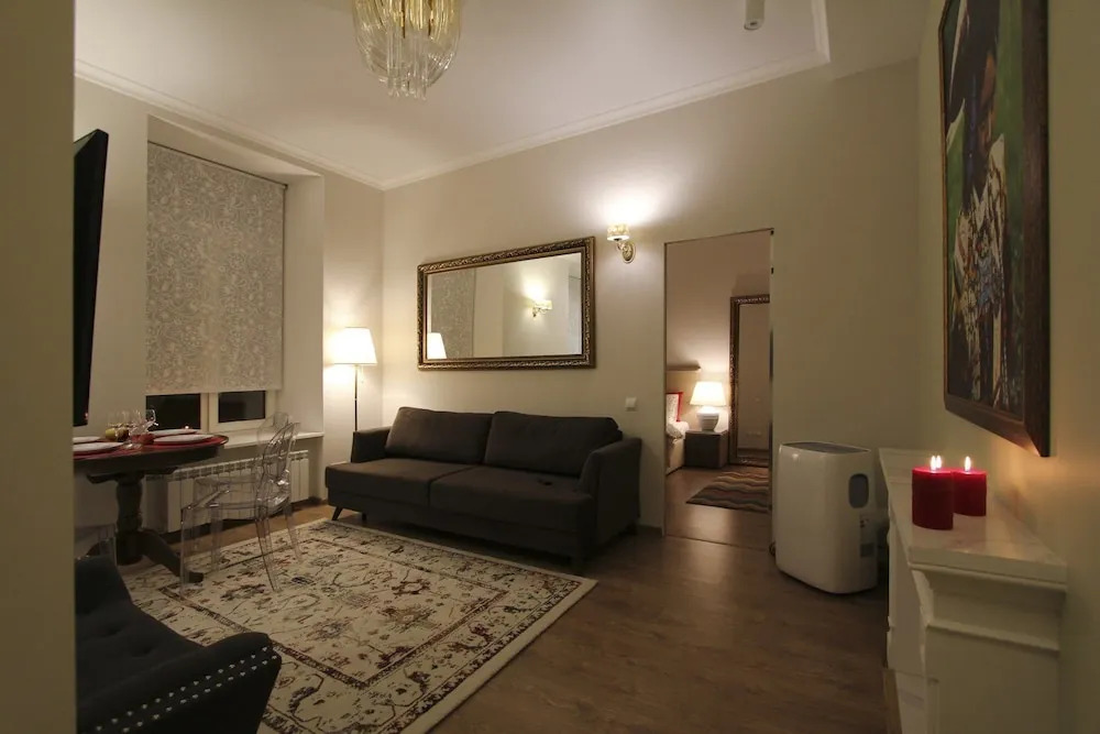CoHome Apartment near Church of the Savior on Blood