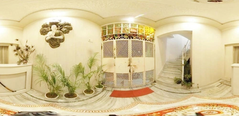 Hotel Hariaksh HomeStay Varanasi