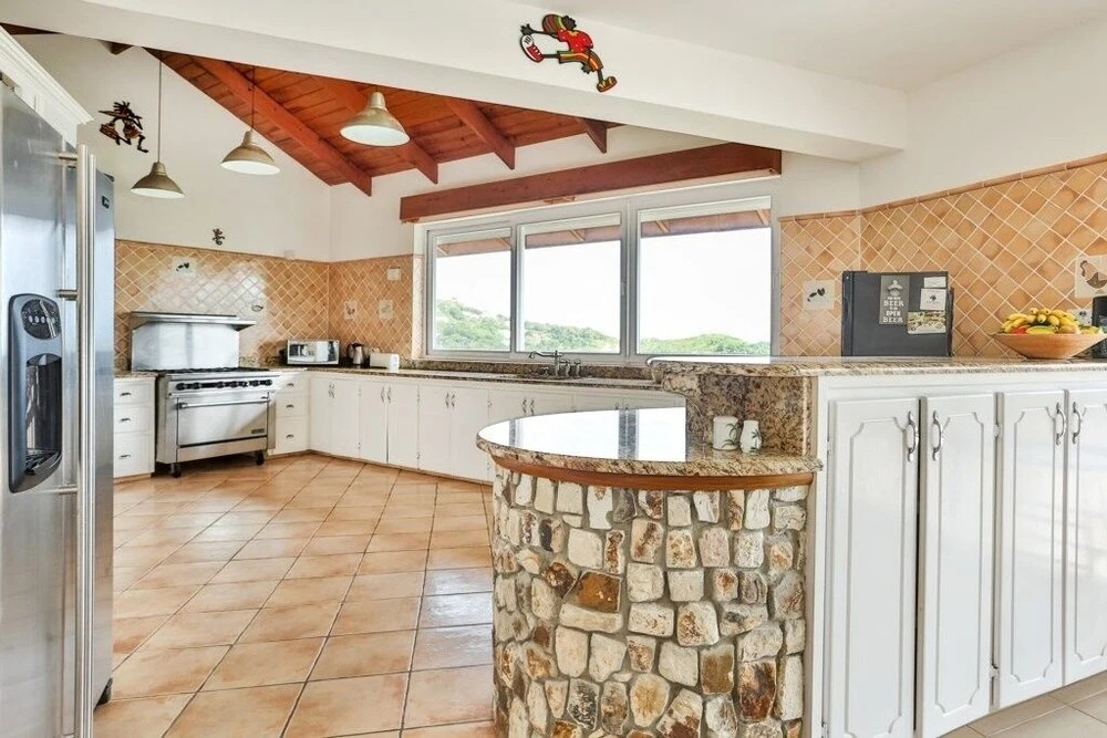 Hilltop 1-bed Villa With Great Views Out To Sea - Villa Cadasse 1 Bedroom Villa by RedAwning