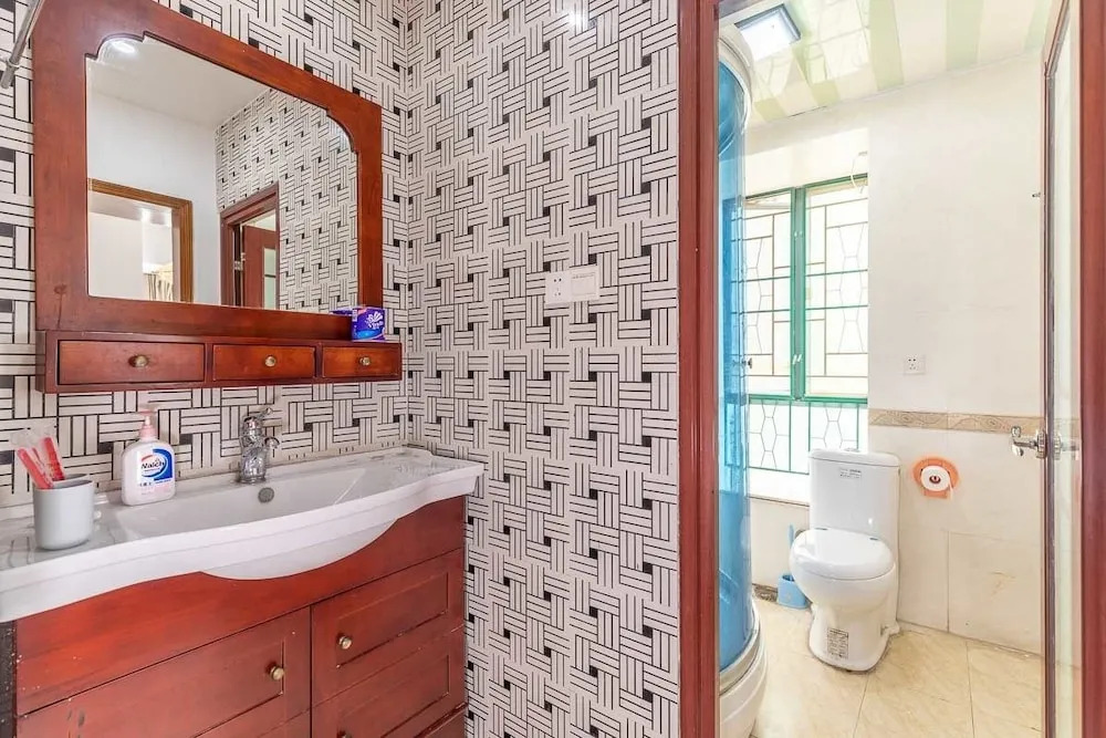Locals Boutique Apartment Huafa Plaza 39