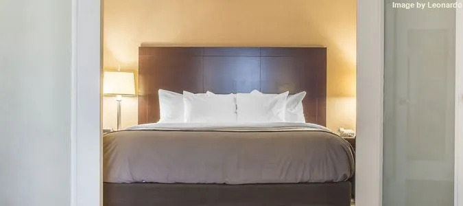 Travelodge Ambassador Bridge Windsor