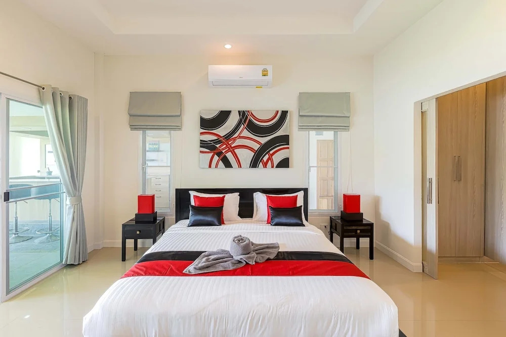 Cozy Modern 3 Bedroom Pool Villa L70