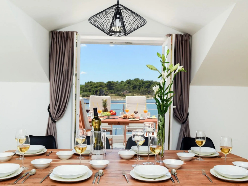 Modern villa in Nin by the sea