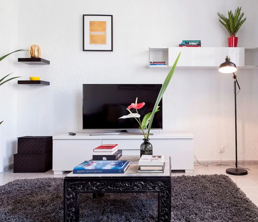 Prime Eixample Hideaway 6 Guests With Balcony by Myrentalhost