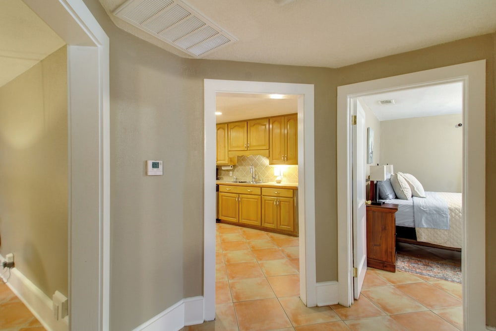 2 Mi to Downtown! Charming Home in Pensacola