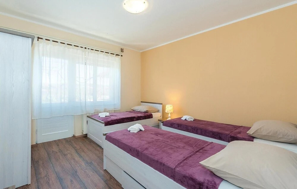 Two-Bedroom Holiday Home In Sibenik