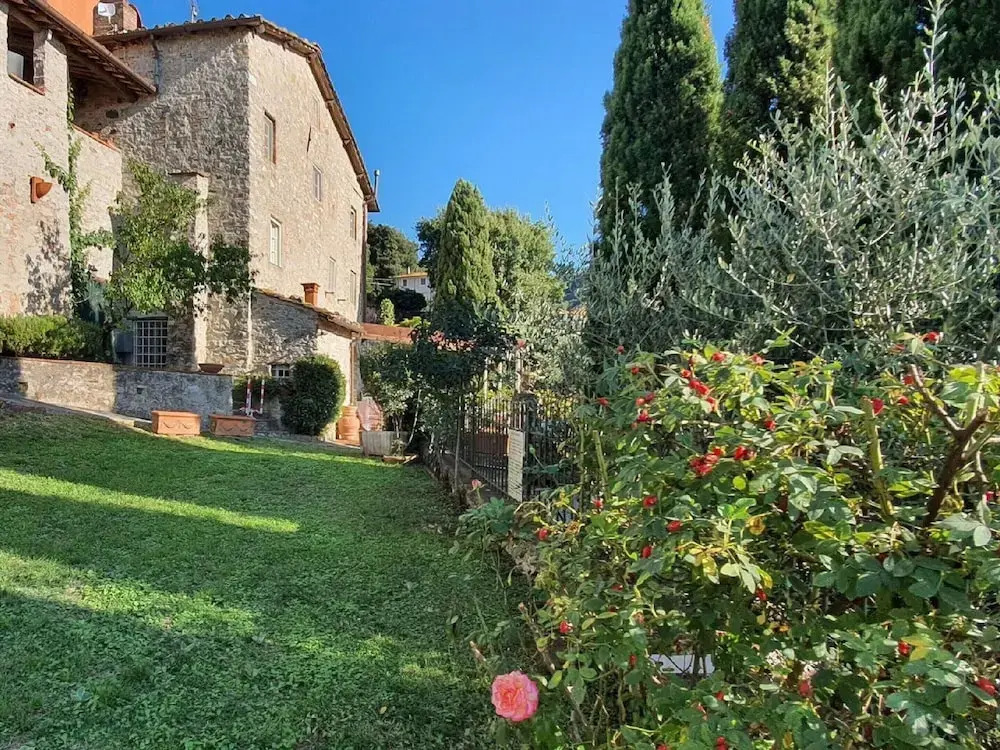 Stone House in Chiatri With Lake Views