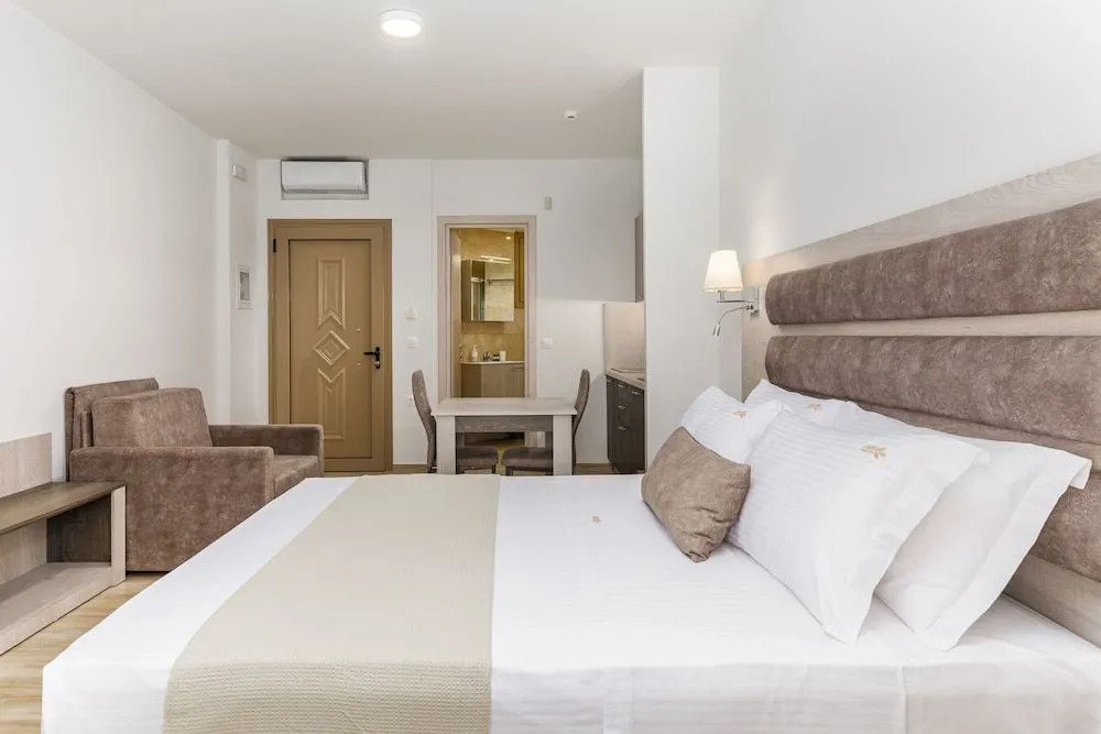 Aria Garden Suites