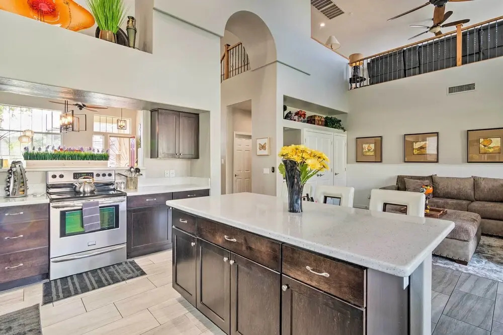 Group Fun in Glendale! Getaway w/ Private Pool