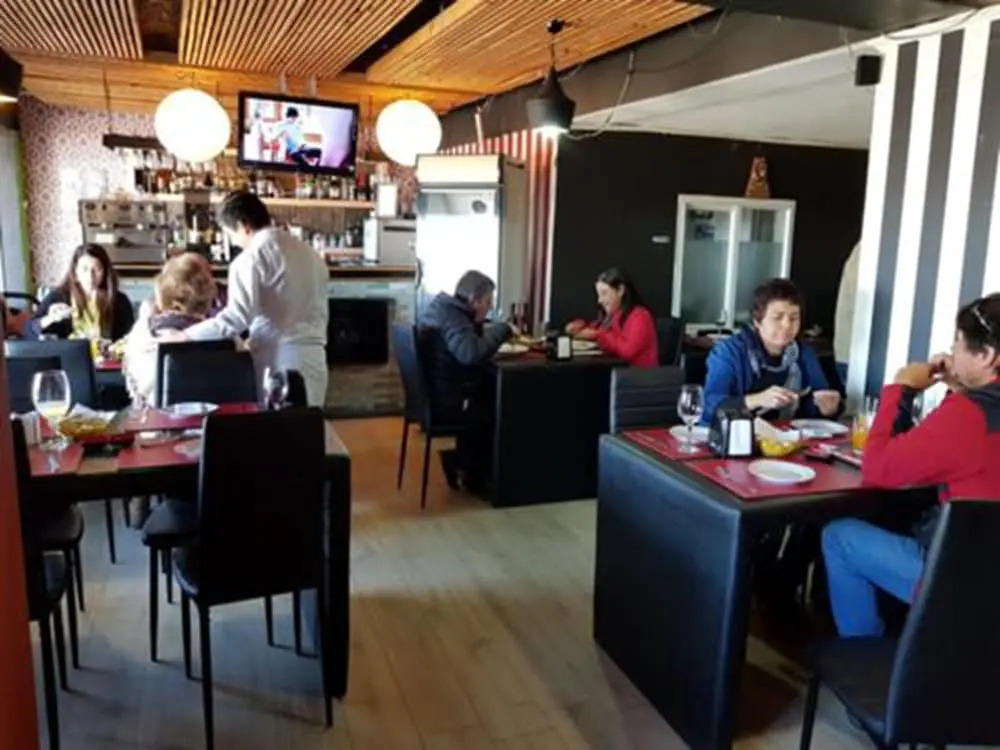 Hotel Aurora Tome