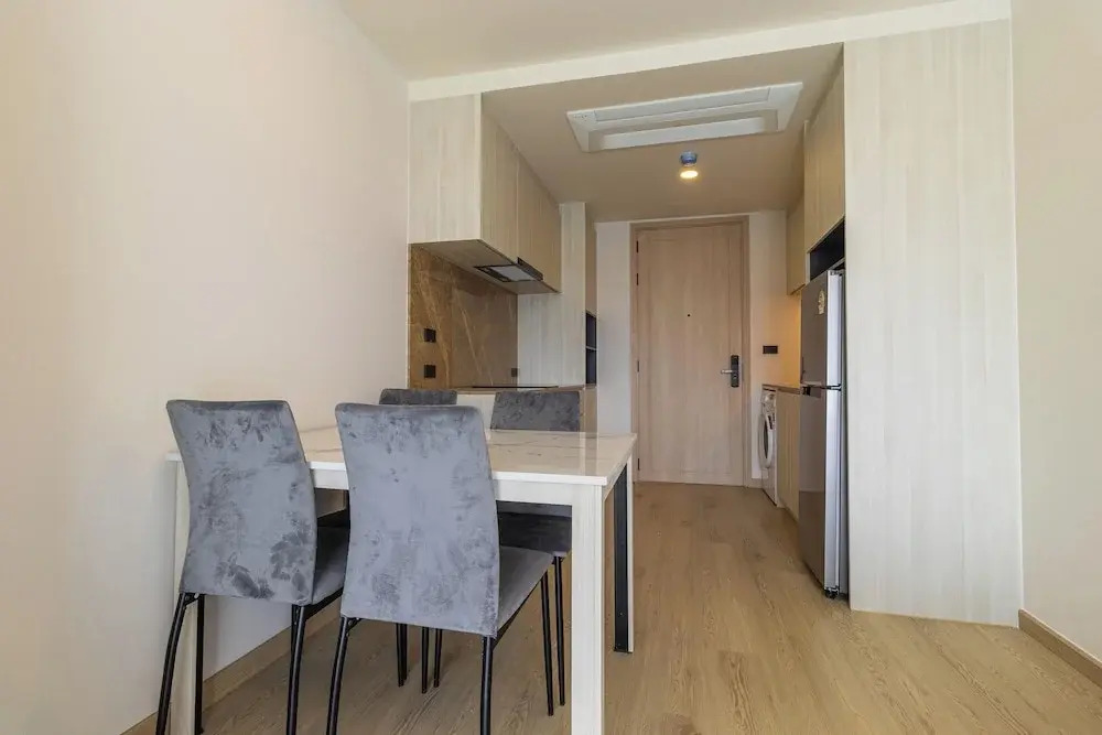 New Condo Near Beach Prime Location C228