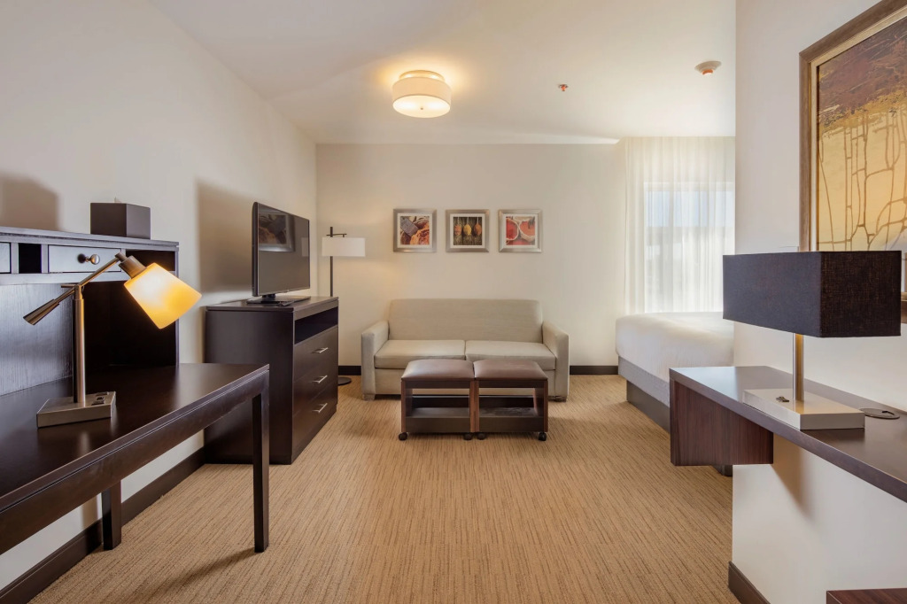 Staybridge Suites - Saltillo by IHG