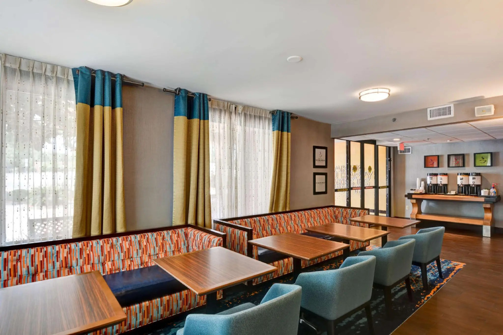 Hampton Inn Columbia-I-26 Airport