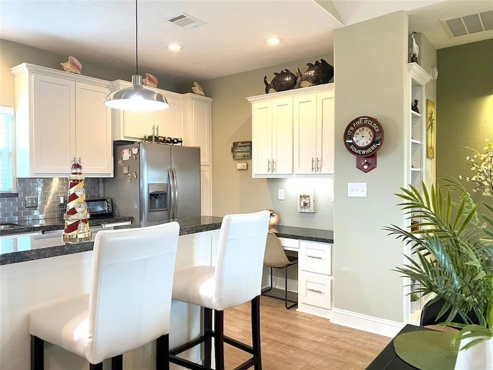 Sea Beauty 3 Bedroom Home by Redawning