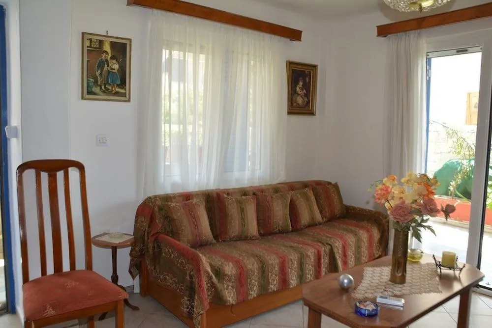 Traditional summer house in Marmari